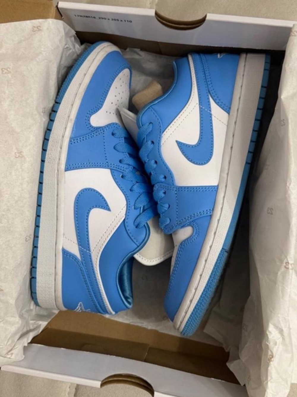 Women’s Jordan 1 Low UNC university blue